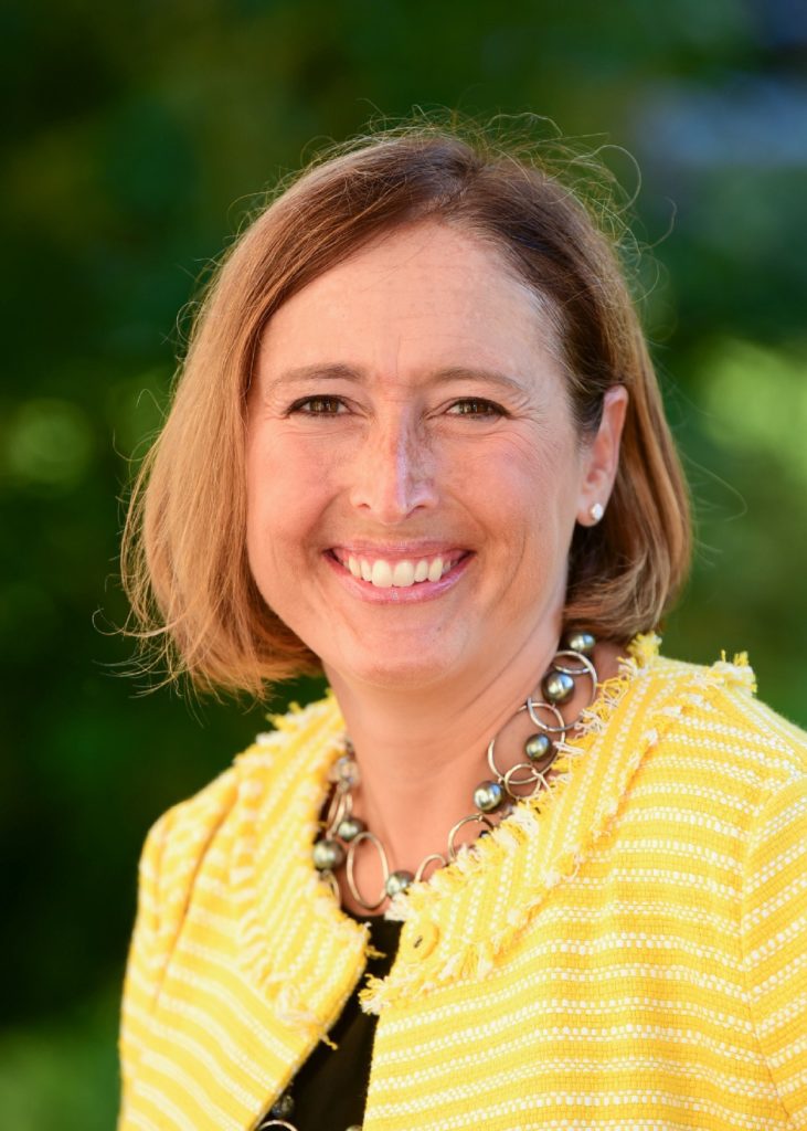 Hutchens_Leslie_27E0027-1-731x1024