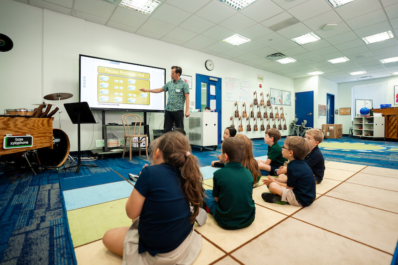 Our JK class takes “specials” every day of the week, taught by our experts, including Spanish, music, computer science, art, and innovation.
